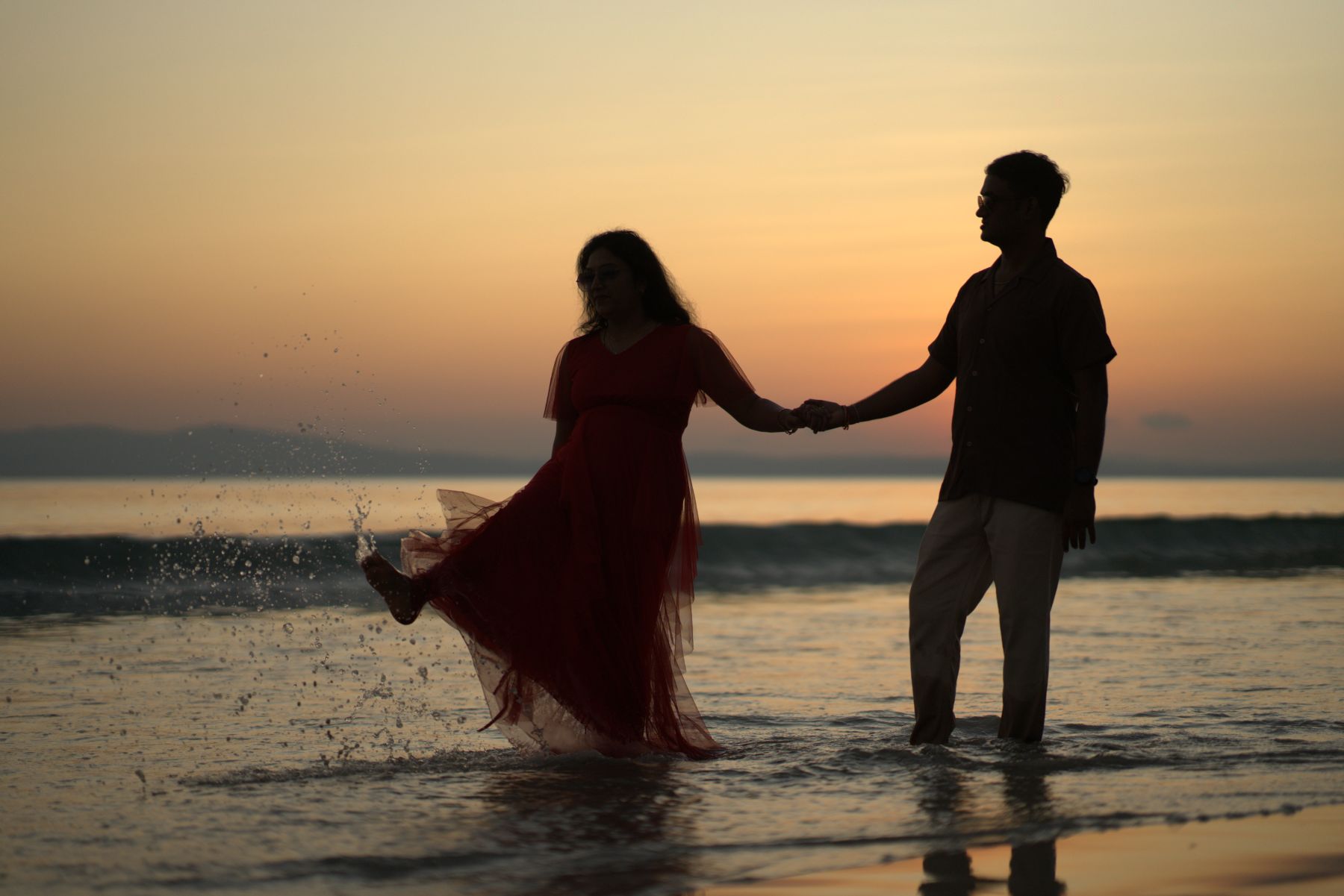 Sunset couples ff81b1